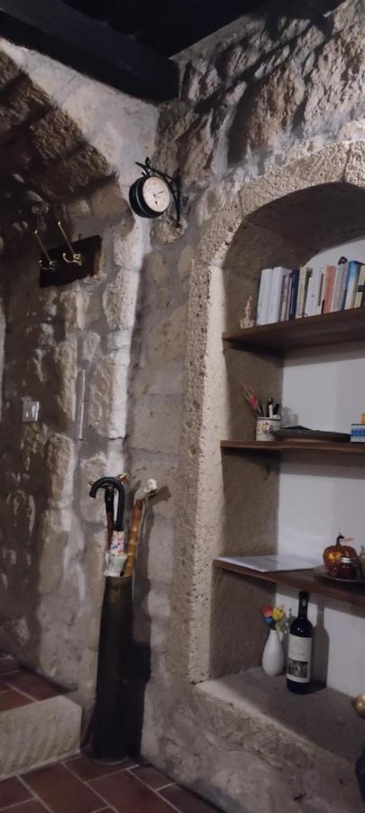 La Chascona Di Farnese Casa Di Tufo Nel Borgo Apartment Bagian luar foto